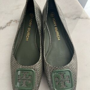 Gently loved Tory Burch Green Snakeskin Flats